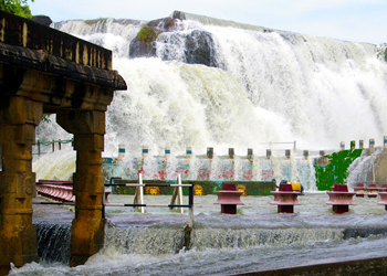 Thirparappu Falls