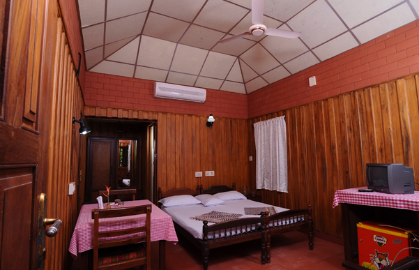 Vembanadu Lake Villas photo 8